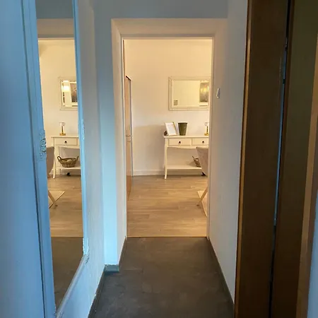 Tdy Tla Housing & Guest *