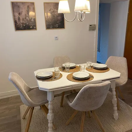 Tdy Tla Housing & Guest شقة *