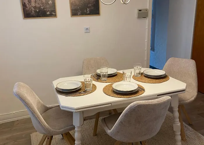 Tdy Tla Housing & Guest شقة *